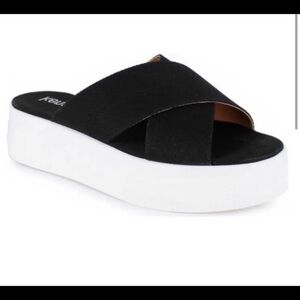 Kensie Rone Canvas Platform Slides Size 8.5